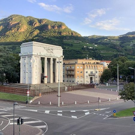 Casa Vittoria - Siegeshaus Apartman Bolzano Kültér fotó
