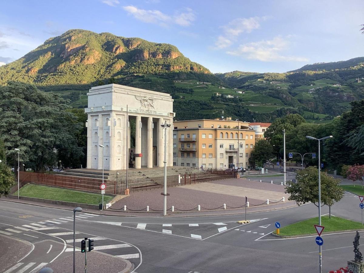 Casa Vittoria - Siegeshaus Apartman Bolzano Kültér fotó